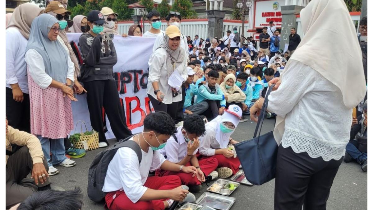 2 aksi demonstrasi guncang Jakarta hari Ini Senin 13 Juli 2026, hindari kawasan Senen dan Gambir, ikuti rute alternatif ini