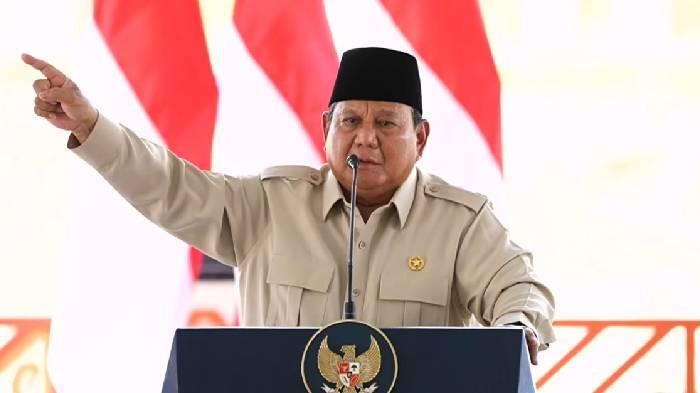 PERESMIAN BENDUNGAN - Presiden Prabowo Subianto meresmikan Bendungan Meninting di Kabupaten Lombok Barat, Jumat (10/7/2026). Dalam kesempatan itu, Presiden juga meminta seluruh kepala daerah, aparat, dan masyarakat mengawasi pelaksanaan Program Makan Bergizi Gratis agar terhindar dari penyimpangan.