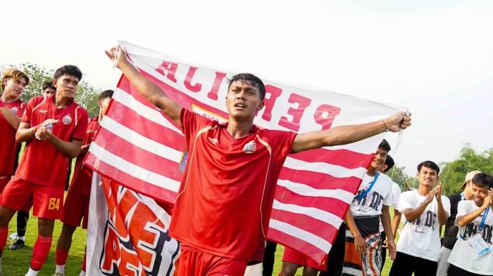 Penyerang muda Persija Jakarta jebolan Persija Academy, Ahmad Mujadid. Jadid diumumkan telah direkrut Persis Solo.