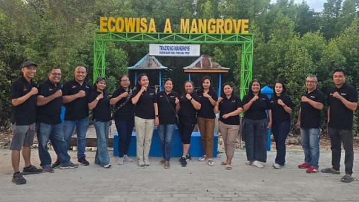 EX ASN Rote pungut sampah
