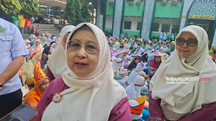 MATAMUDA - Kepala MTSN 41 Al Azhar Asy Syairif, Faizah, menjelaskan pelaksanaan MATAMUDA untuk menyambut para murid baru di tahun ajaran 2026/2027. TRIBUNJAKARTA.COM/ELGA PUTRA