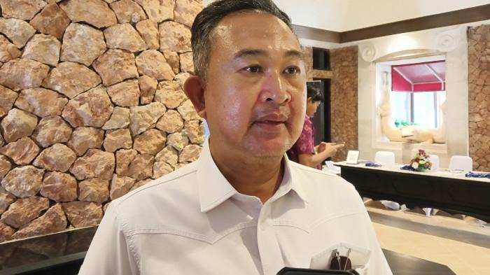 BERI KETERANGAN - Ketua BTB Gus Agung saat ditemui Jumat (10/7/2026) kemarin di Sanur.