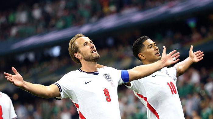 PIALA DUNIA 2026 - Striker sekaligus kapten Timnas Inggris Harry Kane. Langkah Timnas Inggris di panggung Piala Dunia FIFA 2026 kian tak terbendung. Melalui pertandingan babak 16 besar yang berjalan sangat dramatis, menegangkan, dan menguras emosi, The Three Lions sukses menumbangkan tim tuan rumah Meksiko dengan skor tipis 3-2 di Mexico City Stadium.