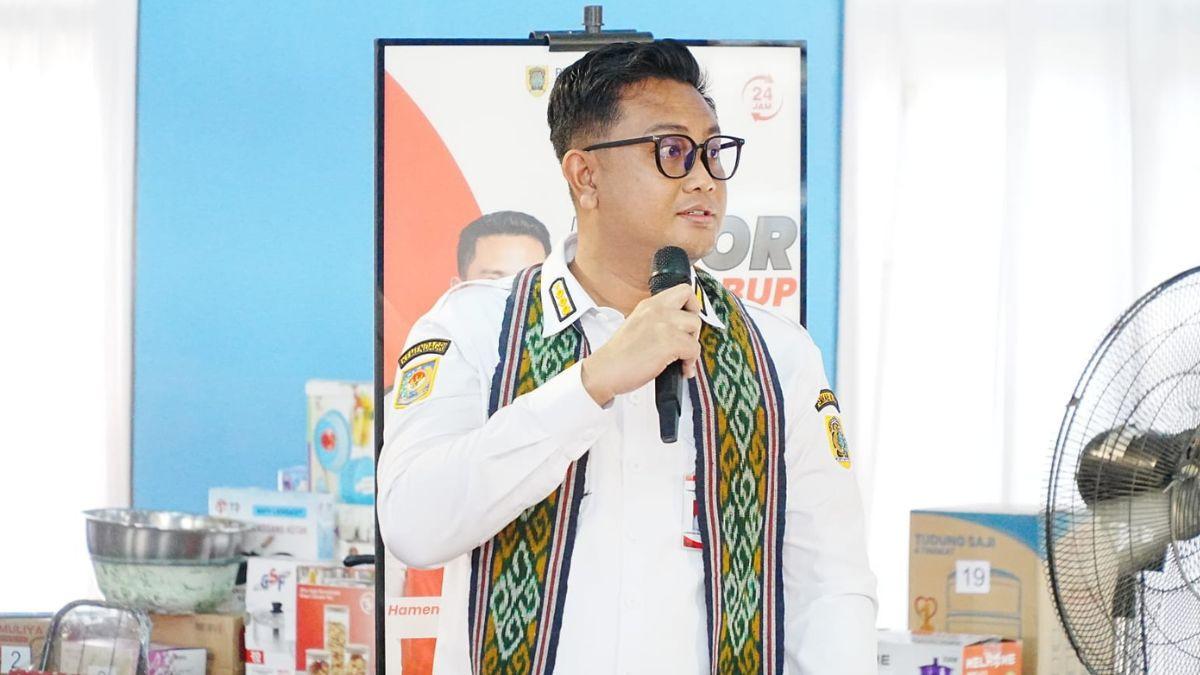 PROGRAM SAMBUNG RASA - Bupati Klaten Hamenang Wajar Ismoyo berdialog dengan warga saat Program Sambung Rasa di Gedung Serbaguna Desa Bawukan, Kecamatan Kemalang, Rabu (8/7/2026).
