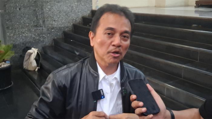 PRAPERADILAN PENETAPAN TERSANGKA - Mantan Menteri Pemuda dan Olahraga Roy Suryo memastikan tidak akan menghadiri sidang perdana gugatan praperadilan terkait penetapan dirinya sebagai tersangka oleh penyidik Polda Metro Jaya yang digelar di Pengadilan Negeri Jakarta Selatan, Jumat (10/7/2026). (Tribunnews/Reynas)