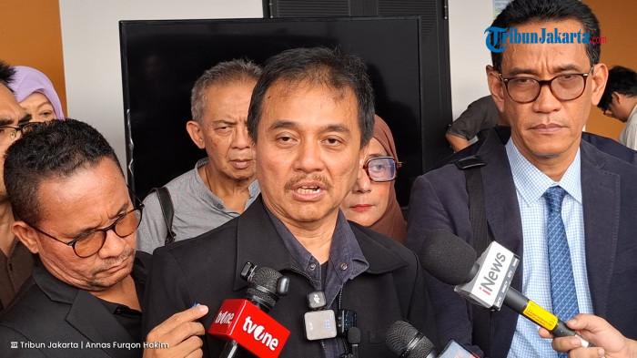 ROY SURYO - Tersangka kasus tudingan ijazah palsu Presiden ke-7 RI Joko Widodo (Jokowi), Roy Suryo, di Pengadilan Negeri (PN) Jakarta Selatan, Kamis (2/7/2026).