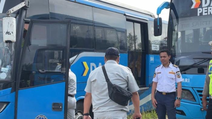 JADWAL DAMRI - Tampak aktivitas di Terminal Damri Tanjung Selor, saat diabadikan TribunKaltara.com beberapa waktu lalu. Intip Jadwal Damri Tanjung Selor hari ini, Selasa 14 Juli 2026, Tribuners jangan lupa cek rute KTT, Berau, hingga Samarinda (TribunKaltara.com / Desi Kartika)