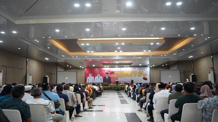 PEMBEKELAN DAN PENGUATAN -- Sebanyak 940 pengurus RT dan RW mengikuti kegiatan Pembekalan dan Penguatan Tugas dan Fungsi Pengurus RT dan RW yang digelar di Ballroom Bangka City Hotel, Selasa (14/7/2026).