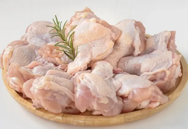 Paha ayam untuk sate ayam Thailand Paha ayam untuk sate ayam Thailand