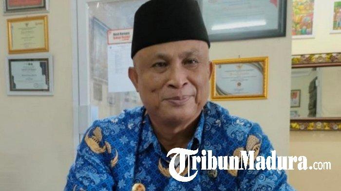 BAHASA MADURA - Kepala Disdik Sumenep, Mohammad Iksan saat ditemui pada Kamis (19/2/2026). Pemkab Sumenep resmi mewajibkan Bahasa Madura sebagai muatan lokal di sekolah melalui Peraturan Bupati (Perbup) Nomor 55 Tahun 2025. 