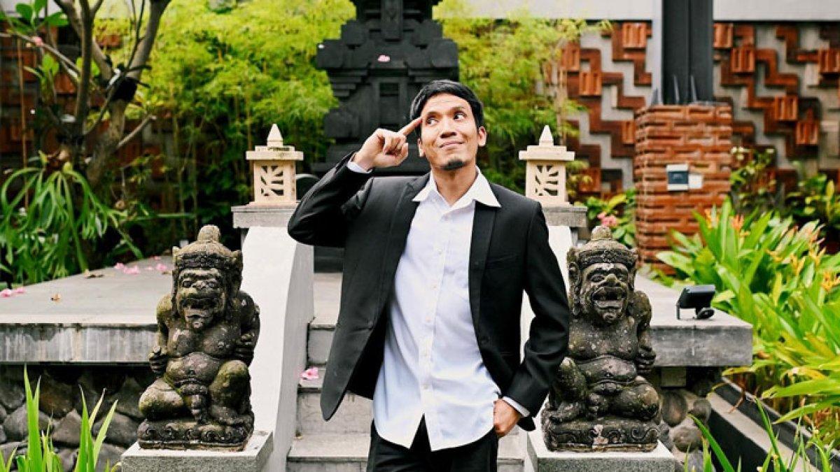 Desta Mahendra, suami Natasha Rizki
