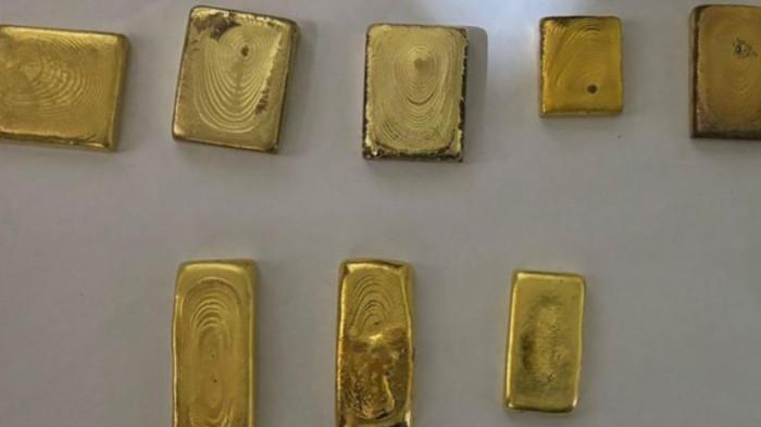 Polres Bungo menggagalkan pengiriman 2,3 Kg emas diduga hasil tambang emas ilegal.