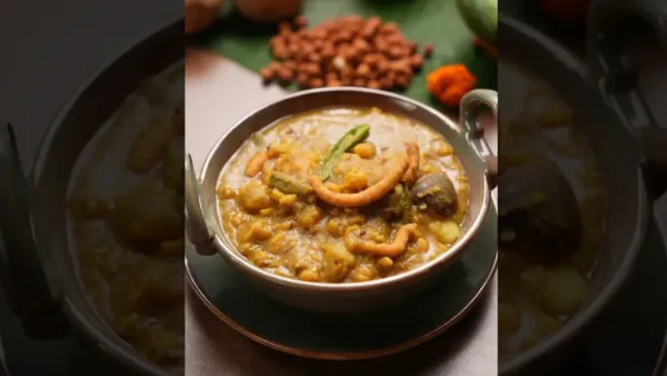 Traditional Dalma, an Odia-style lentil and mixed vegetable curry prepared with aromatic spices, served as part of the Jagannath Rath Yatra Mahaprasad.
