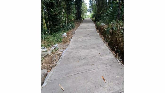 Pemerintah Kabupaten Sumedang melalui DKPP membangun Jalan usaha tani di Kabupaten Sumedang.