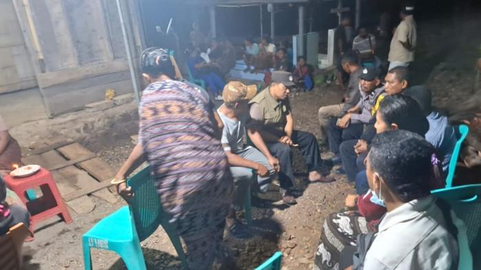 Keluarga berkumpul di rumah duka korban meninggal digigit babi hutan
