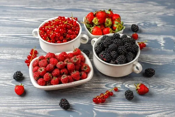 Buah Beri Campuran buah beri