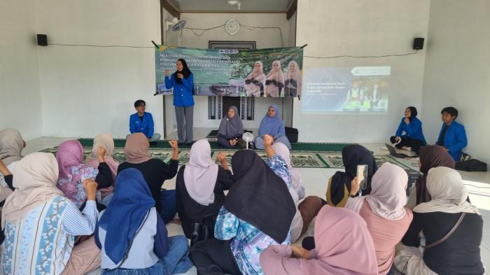 Tim Pengabdian kepada Masyarakat Politeknik Manufaktur Negeri Bangka Belitung (Polman Babel) memberikan pelatihan pengelolaan informasi dan pengembangan konten digital kepada Kelompok Sadar Wisata (Pokdarwis) Desa Wisata Matras, Kabupaten Bangka dan program pendampingan bertajuk Penguatan Manajemen dan Tata Kelola Ekowisata Digital Berbasis Peran di Desa Penyusuk.
