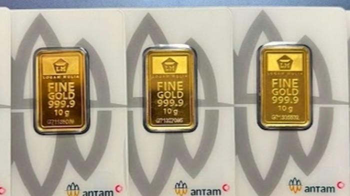 NAIK TURUN -- Harga emas Antam hari ini di Pegadaian. Harga emas hari ini, Harga emas Pegadaian hari ini.