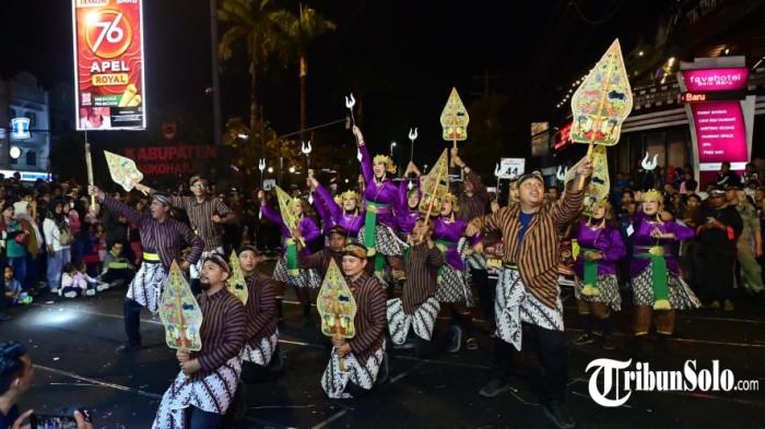 Karnaval seni dan budaya yang digelar untuk pertama kalinya di Solo Baru