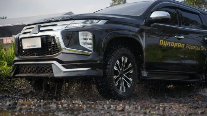 PT Hankook Tire Sales Indonesia menggelar uji performa 2