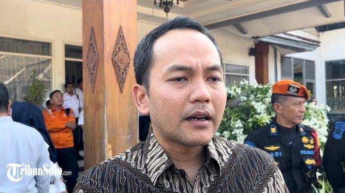 PENATAAN PEDESTRIAN - Wali Kota Solo Respati Ardi saat ditemui Sabtu (18/7/2026). Pemkot Solo menyiapkan jalur pedestrian yang menghubungkan Stasiun Jebres dengan Pasar Gede sebagai bagian dari upaya memperkuat integrasi transportasi umum dan destinasi wisata