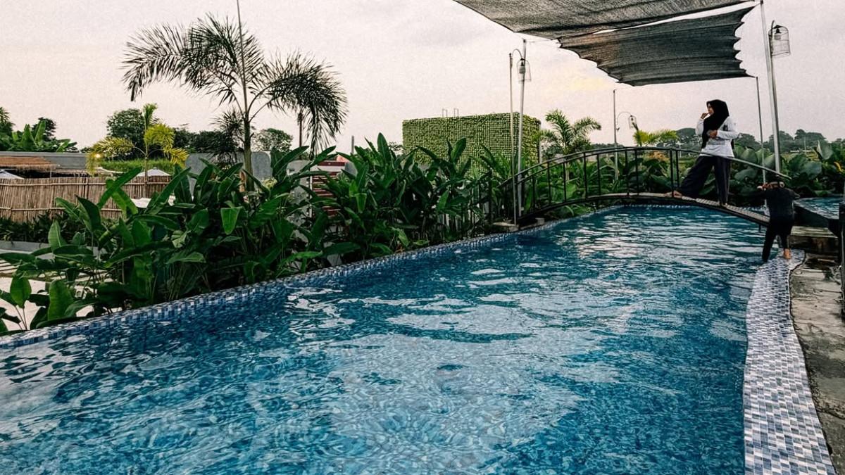 KULINER KLATEN - Bebek Menel di Klaten.
