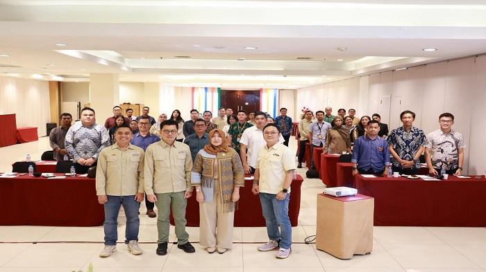 SHARING SESSION - Asosiasi Asuransi Umum Indonesia (AAUI) Cabang Pontianak menggelar sharing session bersama Otoritas Jasa Keuangan (OJK) Kalimantan Barat di Hotel Transera Pontianak, Rabu, 17 Desember 2025.