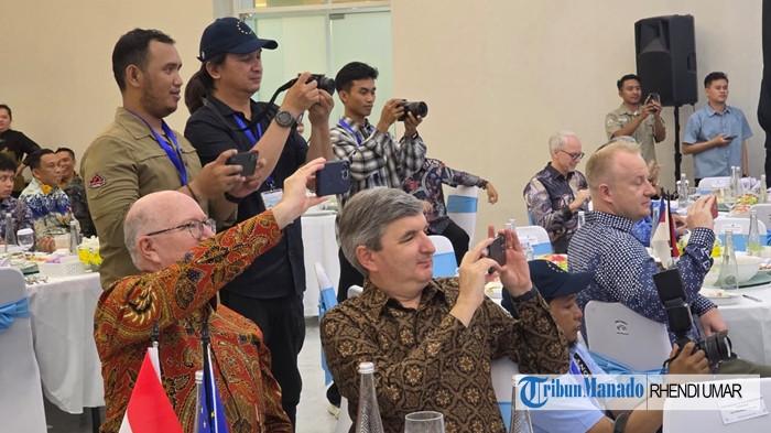 DUBES - Pihak Delegasi Uni Eropa saat dijamu makan malam di Wisma Negara Bumi Beringin, Manado, Jumat (17/7/2026). Mereka disambut oleh Gubernur Sulawesi Utara (Sulut) Yulius Selvanus atau YSK.