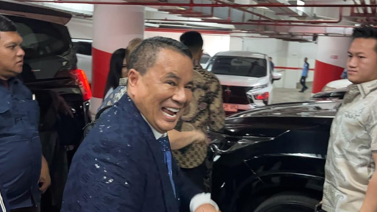 KASUS KORUPSI - Pengacara Hotman Paris saat mendatangi Gedung Kejaksaan Agung, Jakarta, Jumat (17/7/2026).