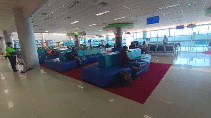 LAMBAT MENDARAT - Ilustrasi aktivitas penumpang di Bandara Juwata Tarakan beberapa waktu lalu. Gegara cuaca buruk di Tarakan, Kaltara, pesawat milik maskapai Citilink QG400 dari Balikpapan tertunda mendarat. 
