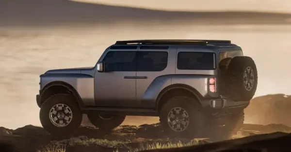 hyundai-boulder-side hyundai-boulder-side