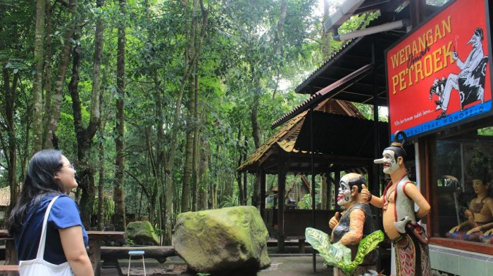 Omah Petroek, satu wisata dekat KVille Kaliurang yang bisa masuk daftar kunjungan saat liburan ke Jogja.