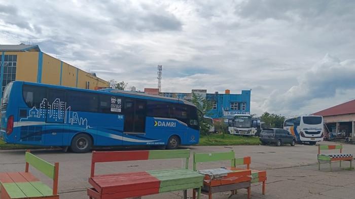 JADWAL DAMRI - Tampak aktivitas di Terminal Damri Tanjung Selor, saat diabadikan TribunKaltara.com beberapa waktu lalu. Cek jadwal Bus Damri Tanjung Selor hari ini, Selasa 21 Juli 2026, yang melayani rute di Kaltara dan Kaltim (TribunKaltara.com / Desi Kartika)