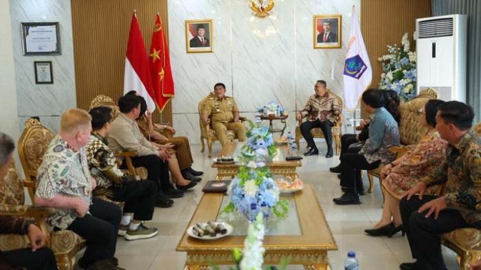 Gubernur Sulut Yulius Selvanus menerima kunjungan pimpinan KGPM 5