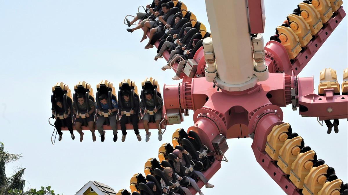 Liburan Juli 2026 makin seru di Dufan Ancol! Nikmati berbagai wahana favorit mulai dari permainan ekstrem hingga atraksi keluarga dengan tiket promo.