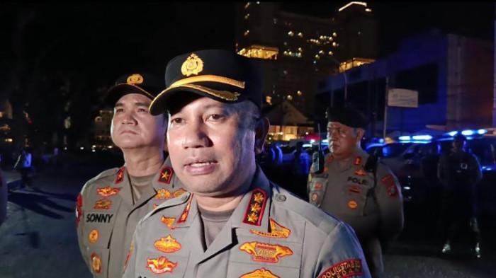 KAPOLRESTABES MEDAN - Kapolrestabes Medan Kombes Jean Calvijn Simanjuntak (kanan) 