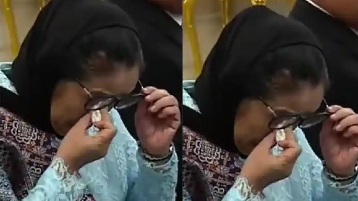 KETUA BGN MENANGIS - Berikut ini 3 momen Nanik S Deyang menangis: disalami Prabowo usai resmi jabat Kepala BGN, saat minta maaf kasus keracunan MBG. (Tangkap layar YouTube Kompas TV)
