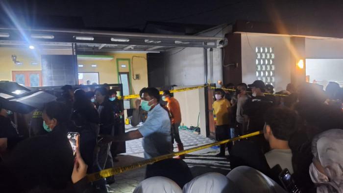 Situasi terkini di Perumahan Ceria Vilage, Kelurahan Air Itam, Kota Pangkalpinang, Selasa (21/6/2026) malam, usai dikabar adapenemuan mayat. 