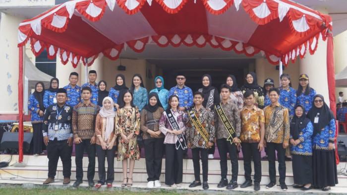 PERINGATI - Bupati Boltara Sirajudin Lasena, memimpin upacara Peringatan Harganas ke-33 dan Hari Anak Nasional (HAN) ke-42 tingkat Kabupaten. Kegiatan itu berlangsung di Halaman Kantor Bupati, Desa Boroko, Kecamatan Kaidipang, Boltara, Sulut, Rabu (22/7/2026).
