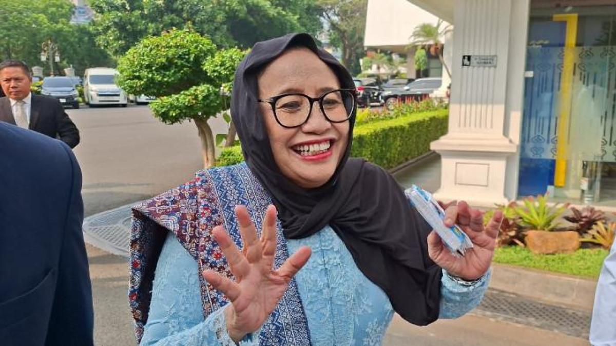 POLEMIK MBG - Nanik S. Deyang menduga eks Kepala BGN Dadan Hindayana tak suka padanya karena ia kerap mengritik soal MBG, tak diajak rapat.