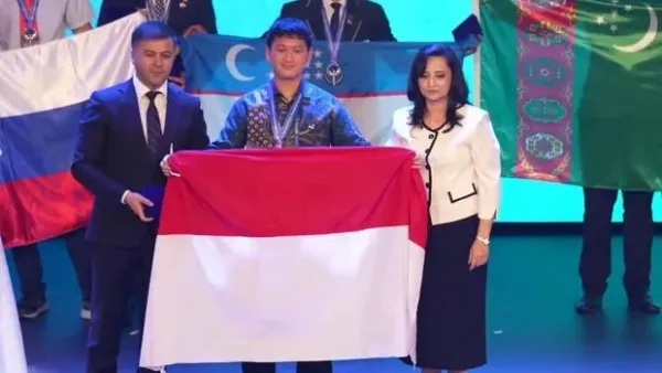Bendera merah putih di ajang IChO 2026.