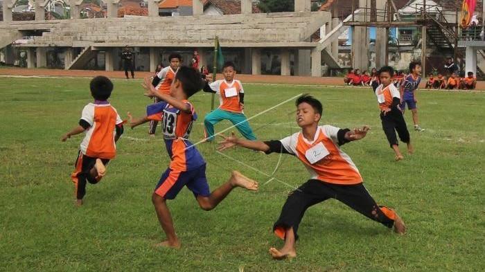 Permainan Bentengan Yang Di Lombakan