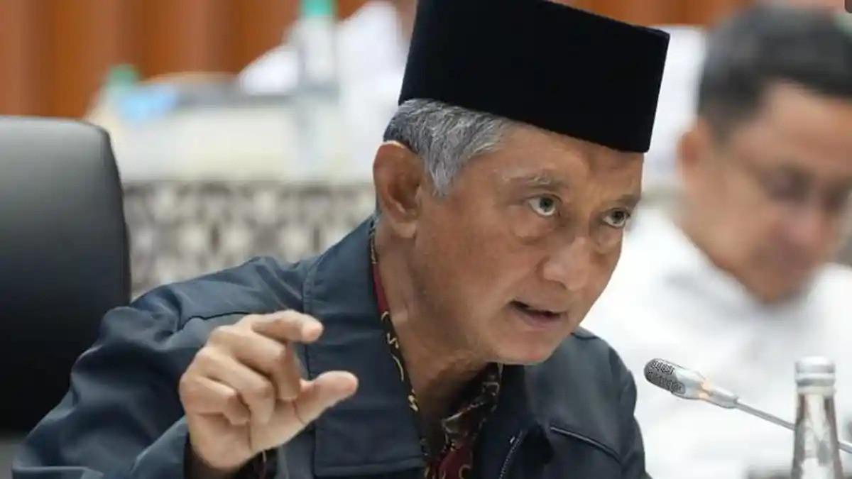 MENTERI PU - Menteri Pekerjaan Umum (PU) Dody Hanggodo membantah keras isu yang menyebut keponakannya memperoleh jabatan komisaris di badan usaha milik negara (BUMN) karena kedekatan keluarga.