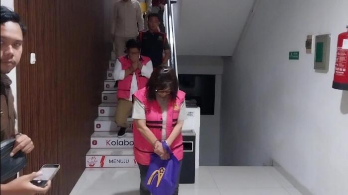 KEJARI TALAUD - Kejaksaan Negeri (Kejari) Kepulauan Talaud menetapkan empat orang sebagai tersangka dalam kasus dugaan tindak pidana korupsi pengadaan lahan untuk pembangunan Stasiun Pengisian Bahan Bakar Umum (SPBU) di Kelurahan Melonguane Barat, Kecamatan Melonguane. Penetapan tersangka disampaikan oleh Kepala Seksi Tindak Pidana Khusus (Kasi Pidsus) Kejari Kepulauan Talaud, Bryan Saputra Tambuwun, S.H., pada Rabu  (22/7/2026) malam.