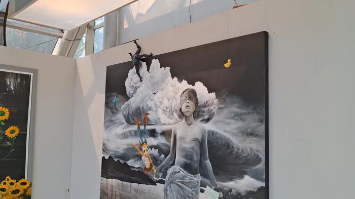 SARAT KRITIK SOSIAL - Pameran seni Jakarta Provoke! 2026 hadir di Taman Menteng, Jakarta Pusat, ada 25 karya seni instalasi dan seni lukis yang ditampilkan selama 10 hari pertunjukan, 17-26 Juli 2026.