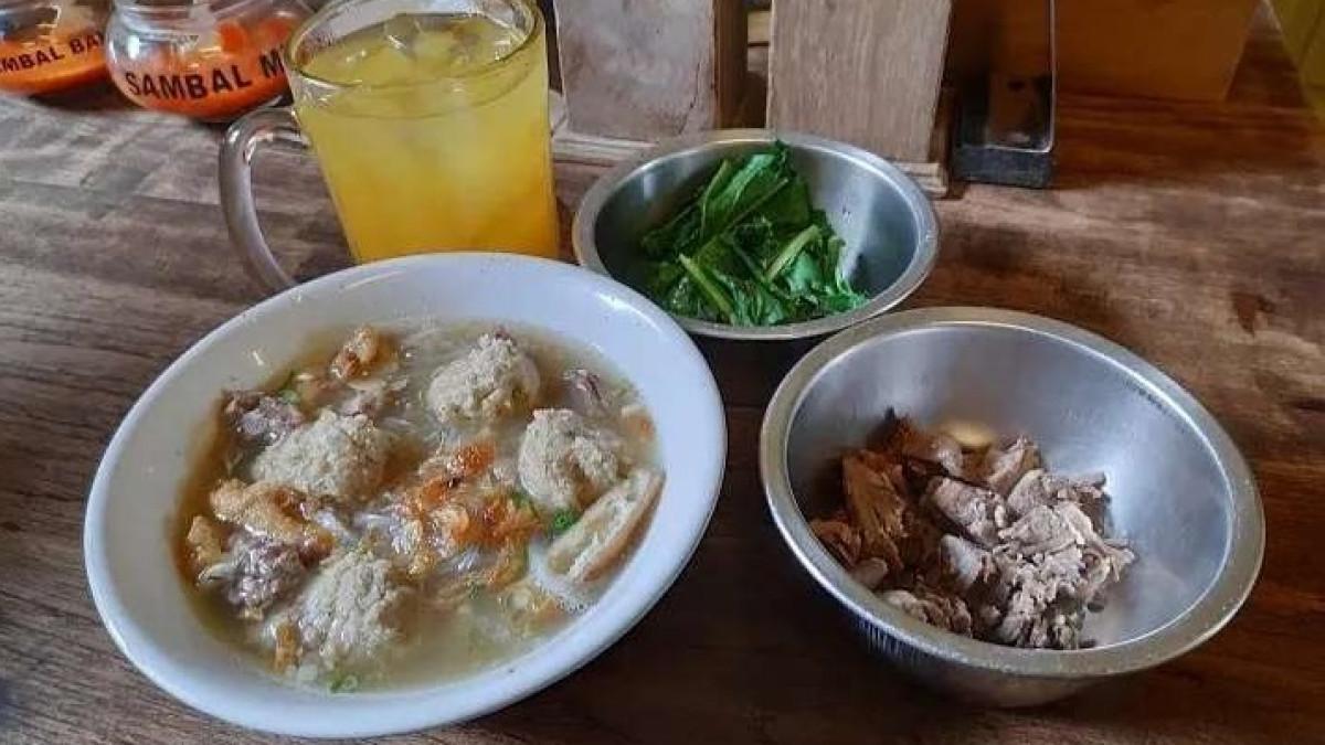 Bakso So'un & Mie Ayam Sompok, satu bakso di semarang yang punya rating tinggi di Google Maps.