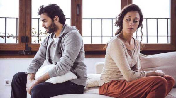 Mental health and income gap in marriage