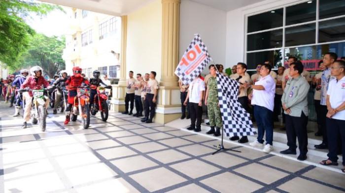 Polda Jambi secara resmi membuka kegiatan IOF X Bhayangkara 2026 dalam rangka memeriahkan Hari Ulang Tahun (HUT) Bhayangkara ke-80, yang digelar di Lapangan Apel Mapolda Jambi, Jumat (24/7/2026).