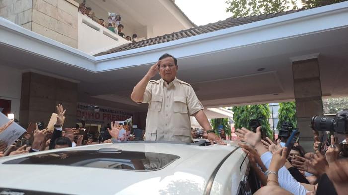 Prabowo Subianto di rumah pemenangan relawan di Menteng, Jakarta Pusat, Selasa (15/8/2023).  