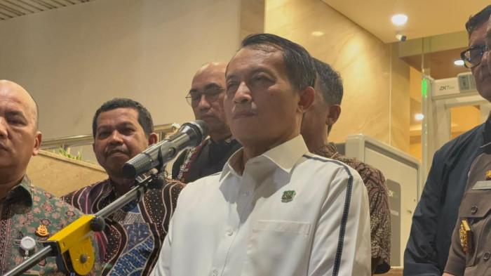 PENETAPAN TERSANGKA - Jaksa Agung Muda Bidang Pengawasan (Jamwas) Kejaksaan Agung, Rudi Margono, menyampaikan keterangan pers di Gedung Kejaksaan Agung RI, Jakarta, Jumat (24/7/2026) malam. Penetapan mantan Jaksa Agung Muda Tindak Pidana Khusus (Jampidsus) Febrie Adriansyah sebagai tersangka dugaan tindak pidana pencucian uang (TPPU) menjadi perkembangan terbaru dalam penyidikan perkara tersebut.